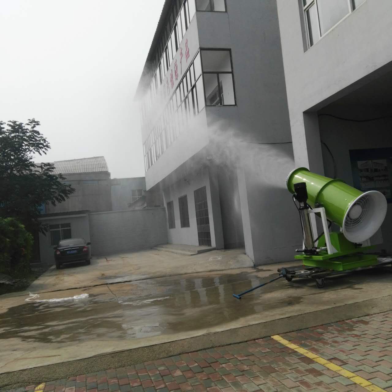 在线精品亚洲一区二区绿巨人