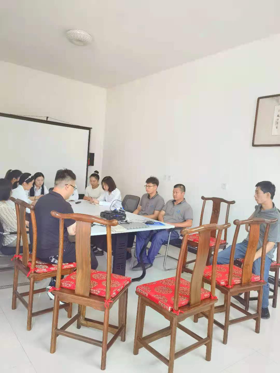 在线精品亚洲一区二区绿巨人