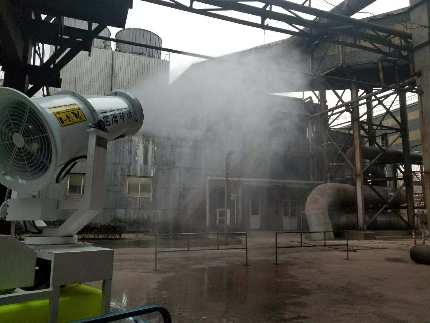 在线精品亚洲一区二区绿巨人