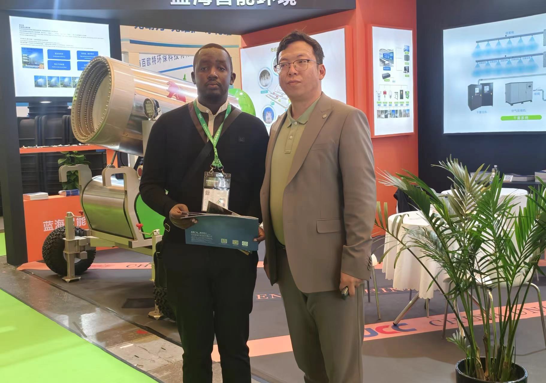 在线精品亚洲一区二区绿巨人