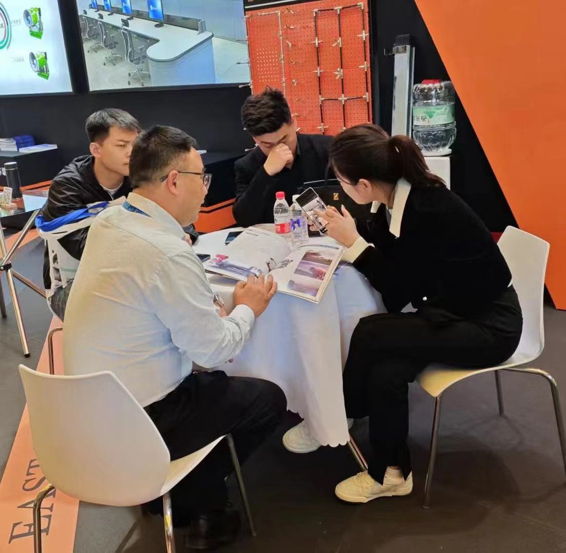 在线精品亚洲一区二区绿巨人